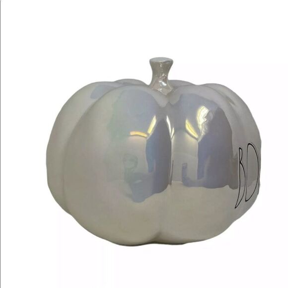 Rae Dunn New 2021 Halloween "BOO" White Iridescent Ceramic Pumpkin VHTF Horror - Picture 2 of 7